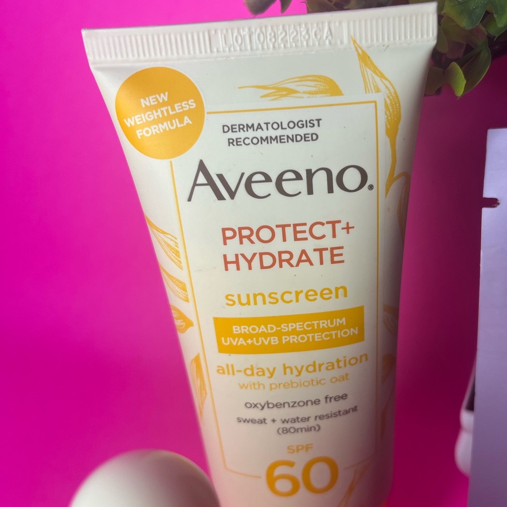 Deluxe Beauty, Hair & Skincare Bundle, Sunday Riley, Dermalogica & More - Picture 4 of 9